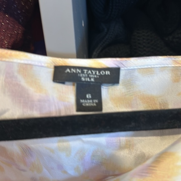 Ann Taylor white/yellow/gray print 2 piece set size 6 - Picture 2 of 4